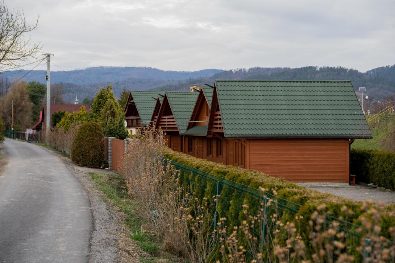 Domki Nad Jeziorem-Wodnik Villa Zarzecze  Kültér fotó